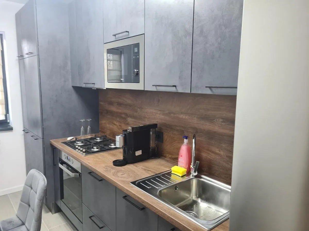 Ghencea Residence 158 L2.2 بوخارست 0*,